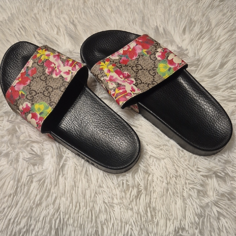 Gucci Black Floral Slide Sandals